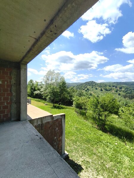 Breaza, Ocina de Sus, vila exclusivista, 343 mp, 5000 mp teren, 195.000 eur