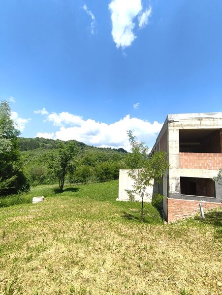 Breaza, Ocina de Sus, vila exclusivista, 343 mp, 5000 mp teren, 195.000 eur